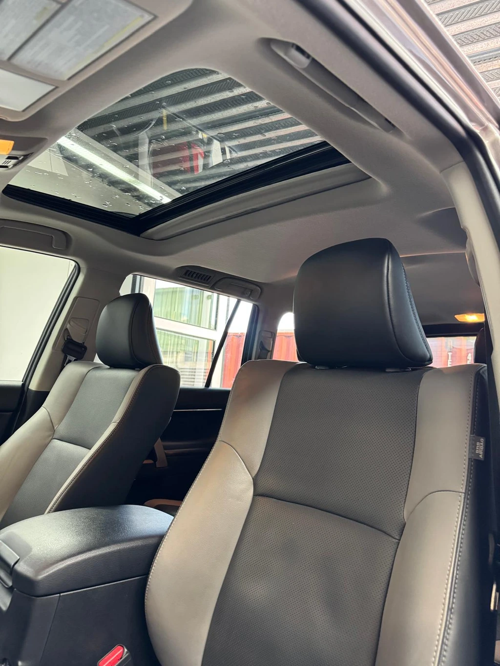 TOYOTA Land Cruiser 2.8TD Invincible – Image 13