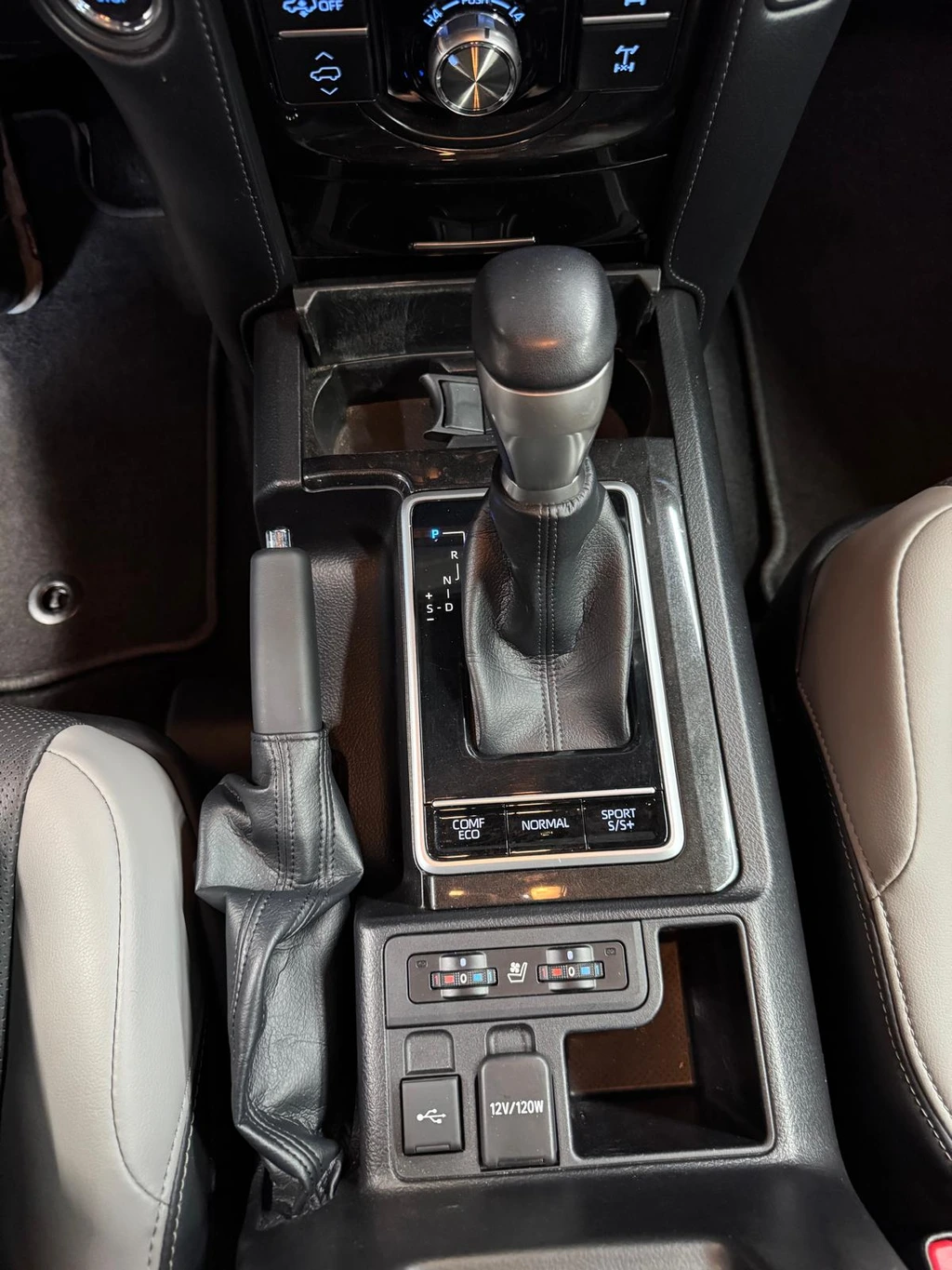 TOYOTA Land Cruiser 2.8TD Invincible – Image 15
