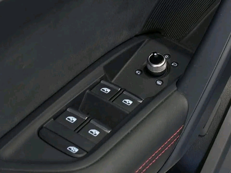 Audi Q5 40TDI – Image 26