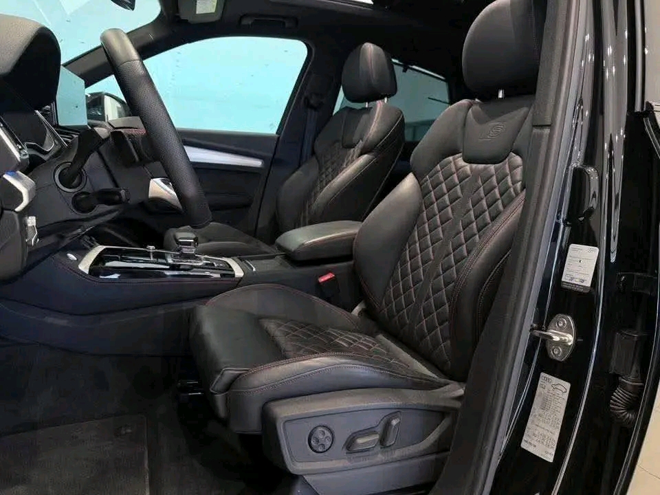 Audi Q5 40TDI – Image 18