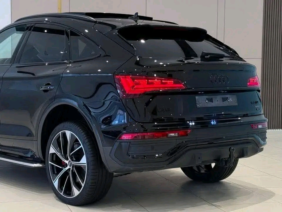Audi Q5 40TDI – Image 10