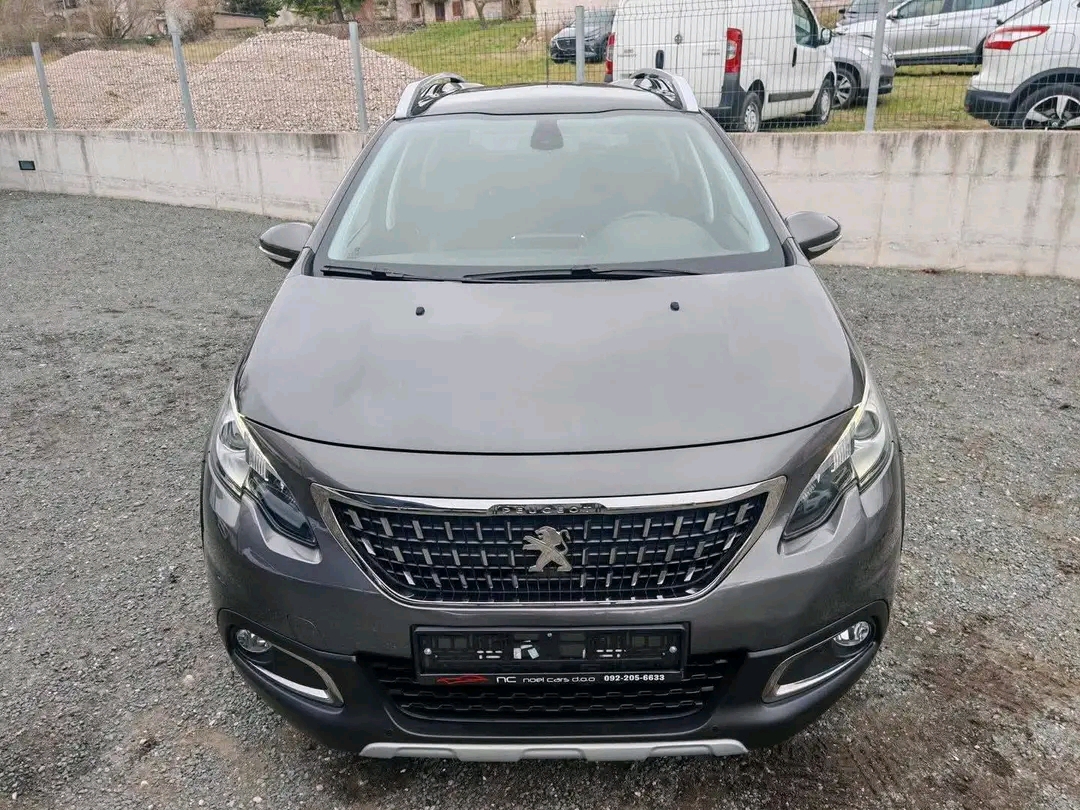 ◾ Peugeot 2008 1.6 BlueHDI