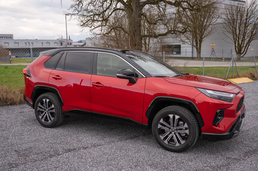 TOYOTA RAV-4 2.5 HSD GR Sport e-CVT 4WD – Image 2