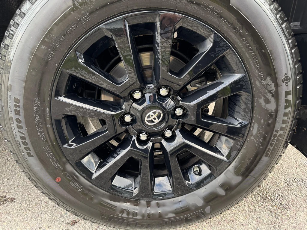 TOYOTA Land Cruiser 2.8TD Invincible – Image 14