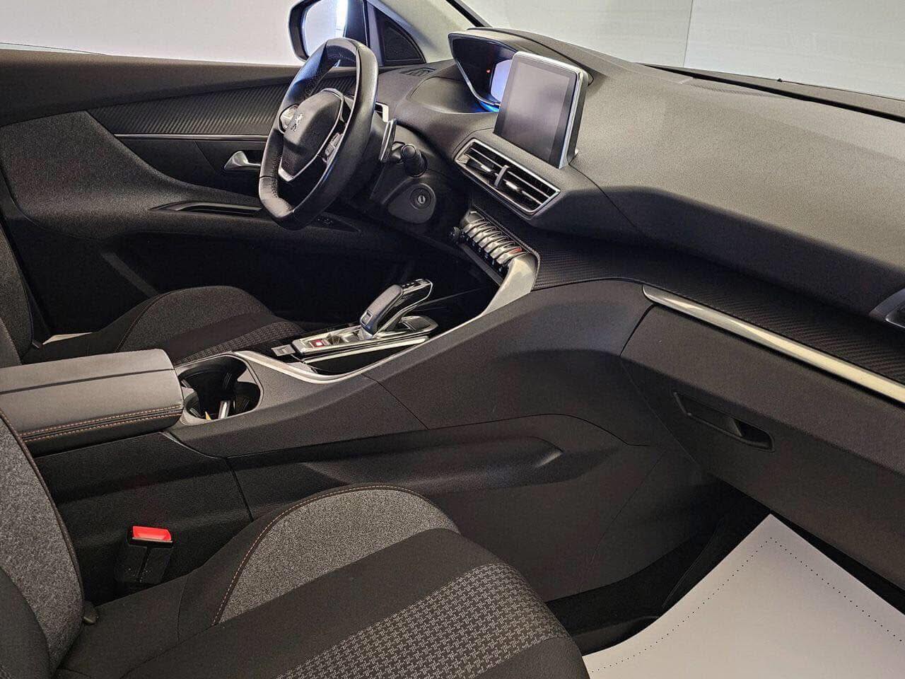 Peugeot 5008 Année 2018 – Image 14
