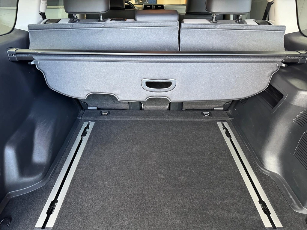 TOYOTA Land Cruiser 2.8TD Invincible – Image 6