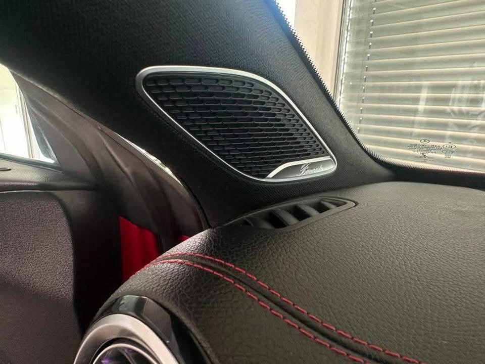 Mercedes-Benz CLA 35 AMG 4Matic – Image 14