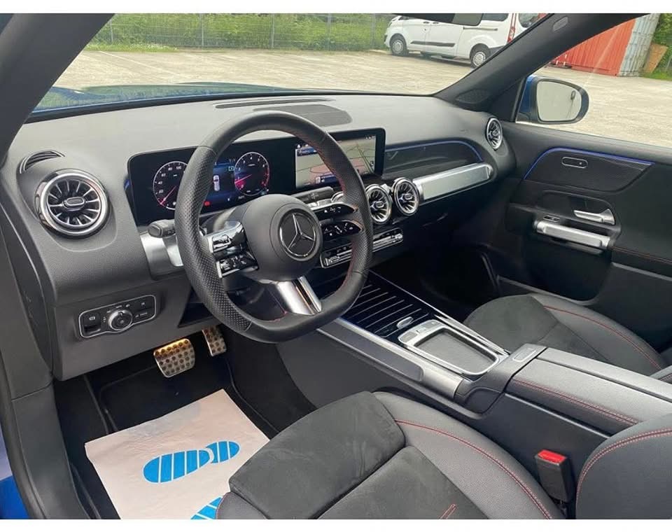 Mercedes-Benz GLB 200 AMG – Image 13