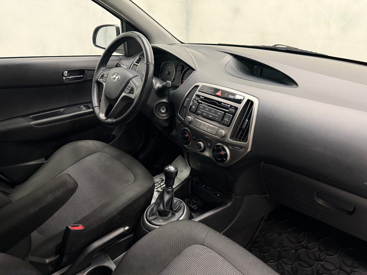 Hyundai i20 1.2 85 CV – Image 18