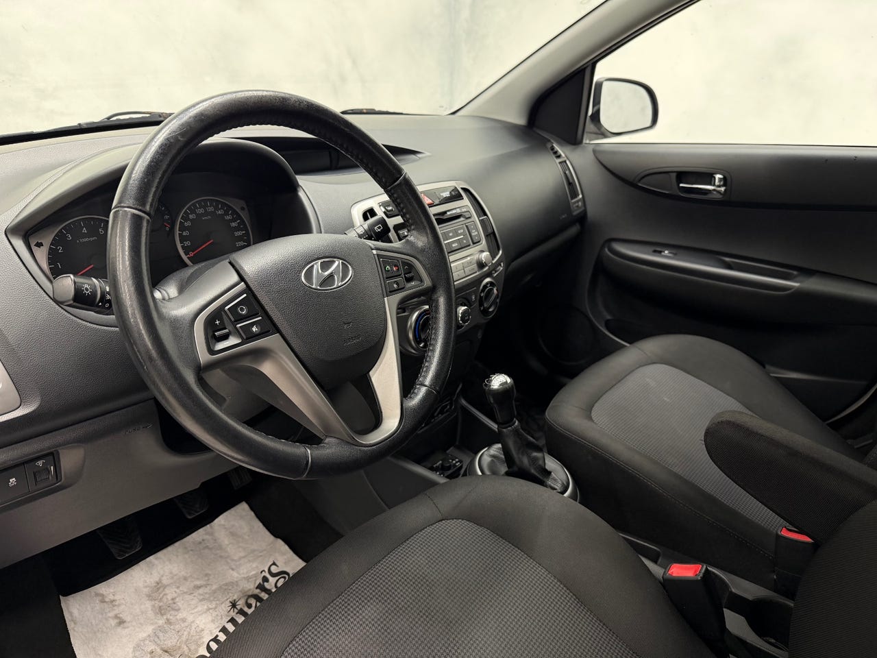 Hyundai i20 1.2 85 CV – Image 26