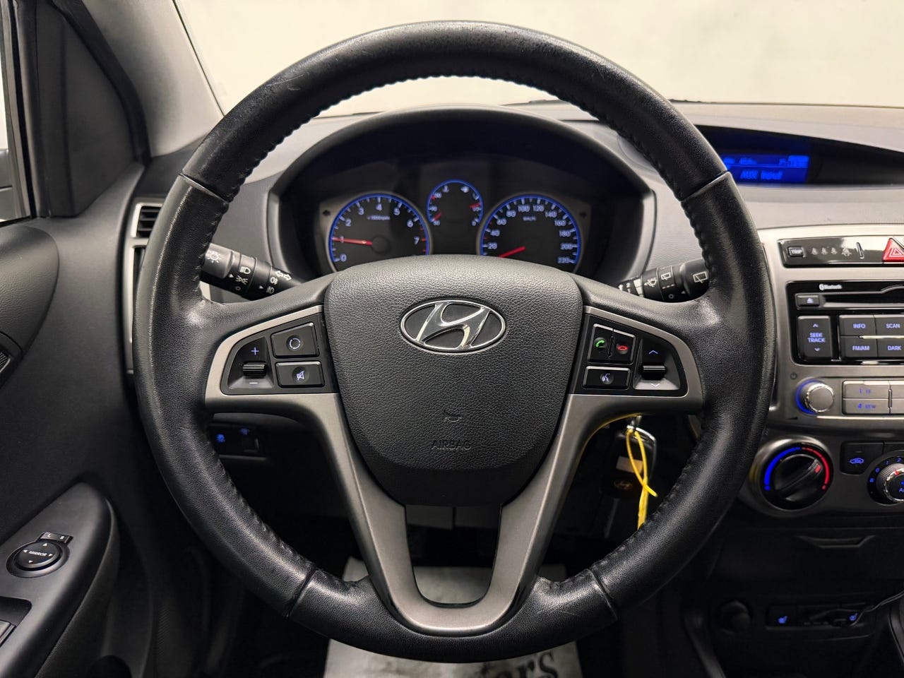 Hyundai i20 1.2 85 CV – Image 29